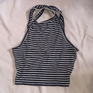 hollister criss-cross halter tank! 💙